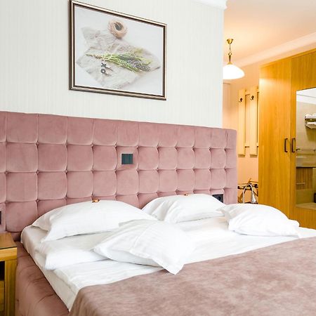 Hotel Roser House Boutique - Pe Malul Lacului Colibiţa Eksteriør bilde