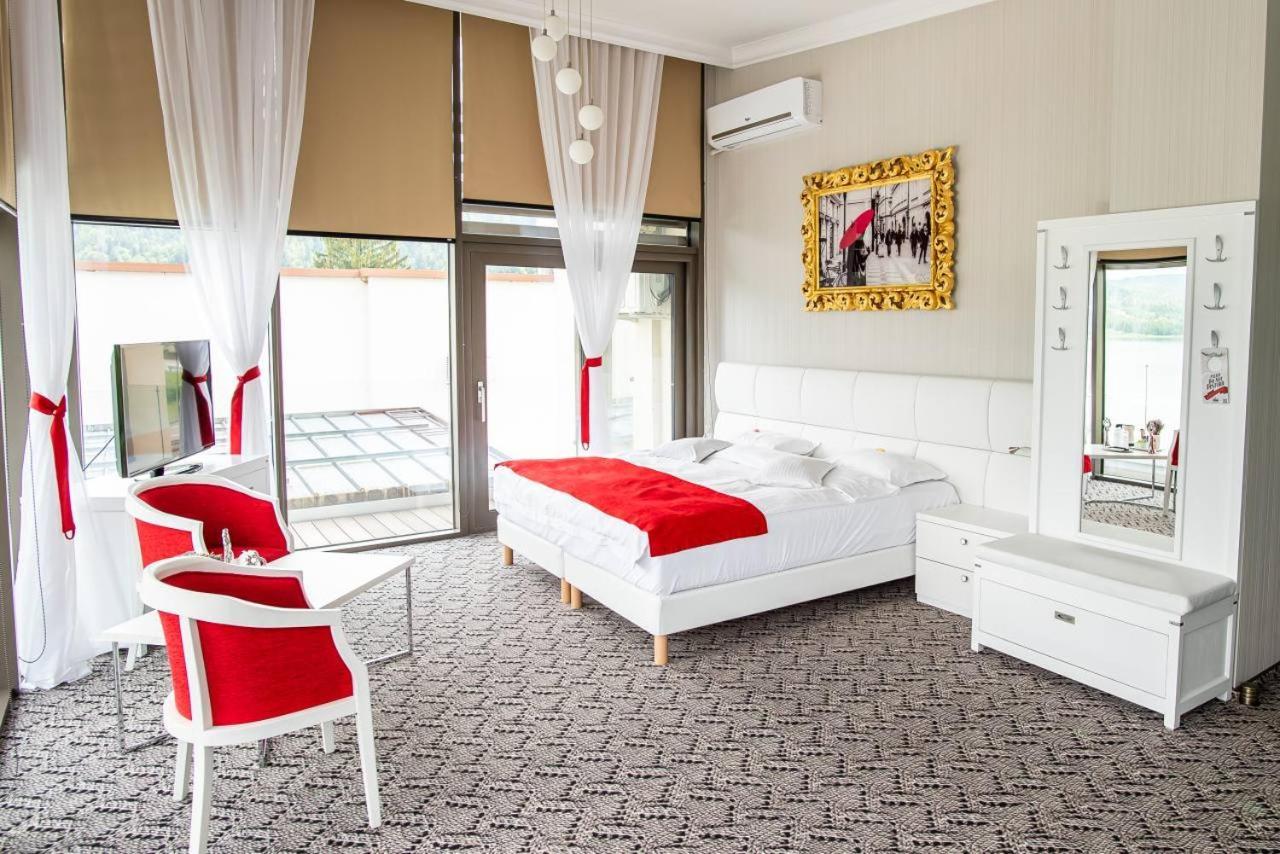 Hotel Roser House Boutique - Pe Malul Lacului Colibiţa Rom bilde