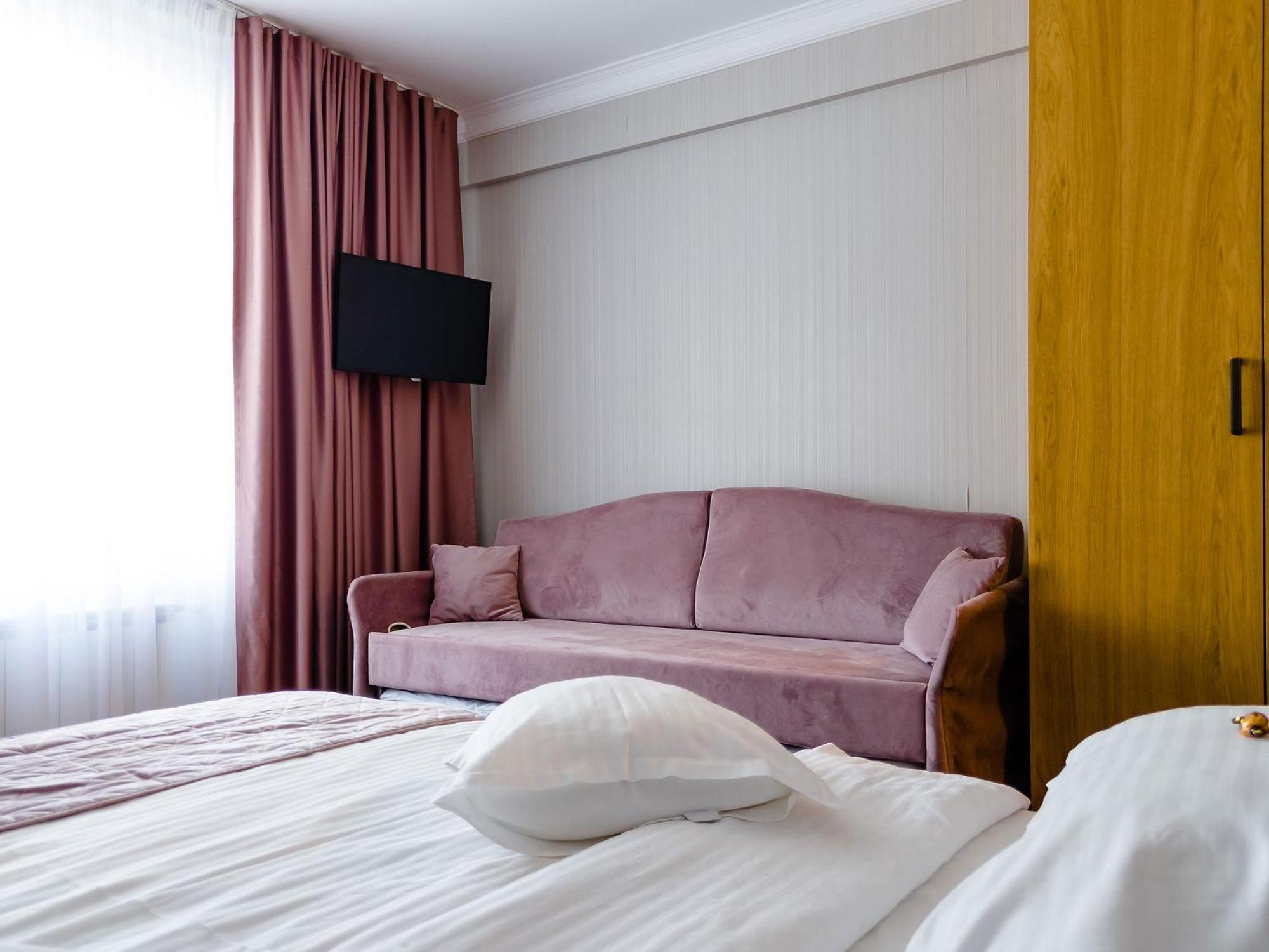 Hotel Roser House Boutique - Pe Malul Lacului Colibiţa Eksteriør bilde