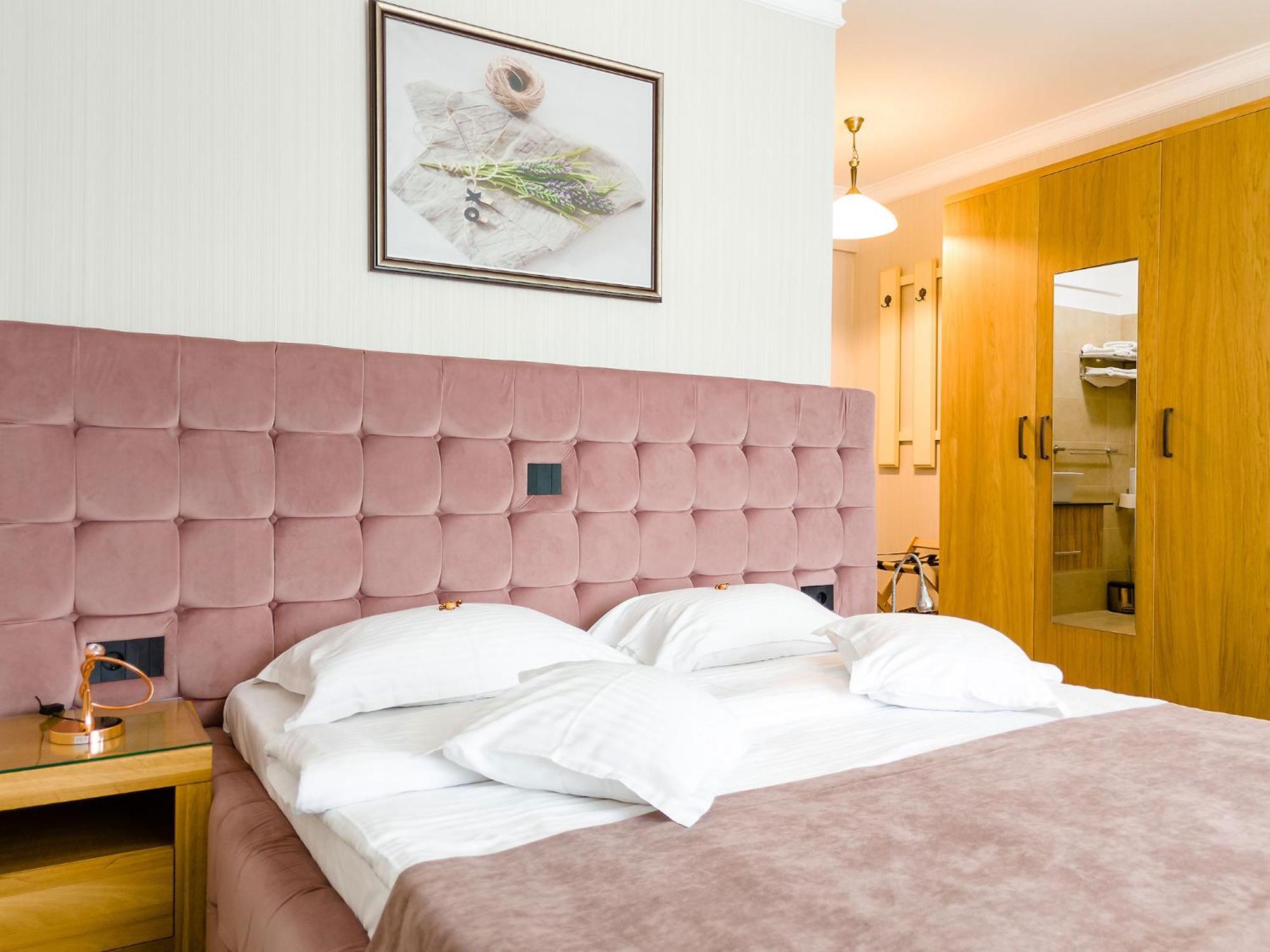 Hotel Roser House Boutique - Pe Malul Lacului Colibiţa Eksteriør bilde