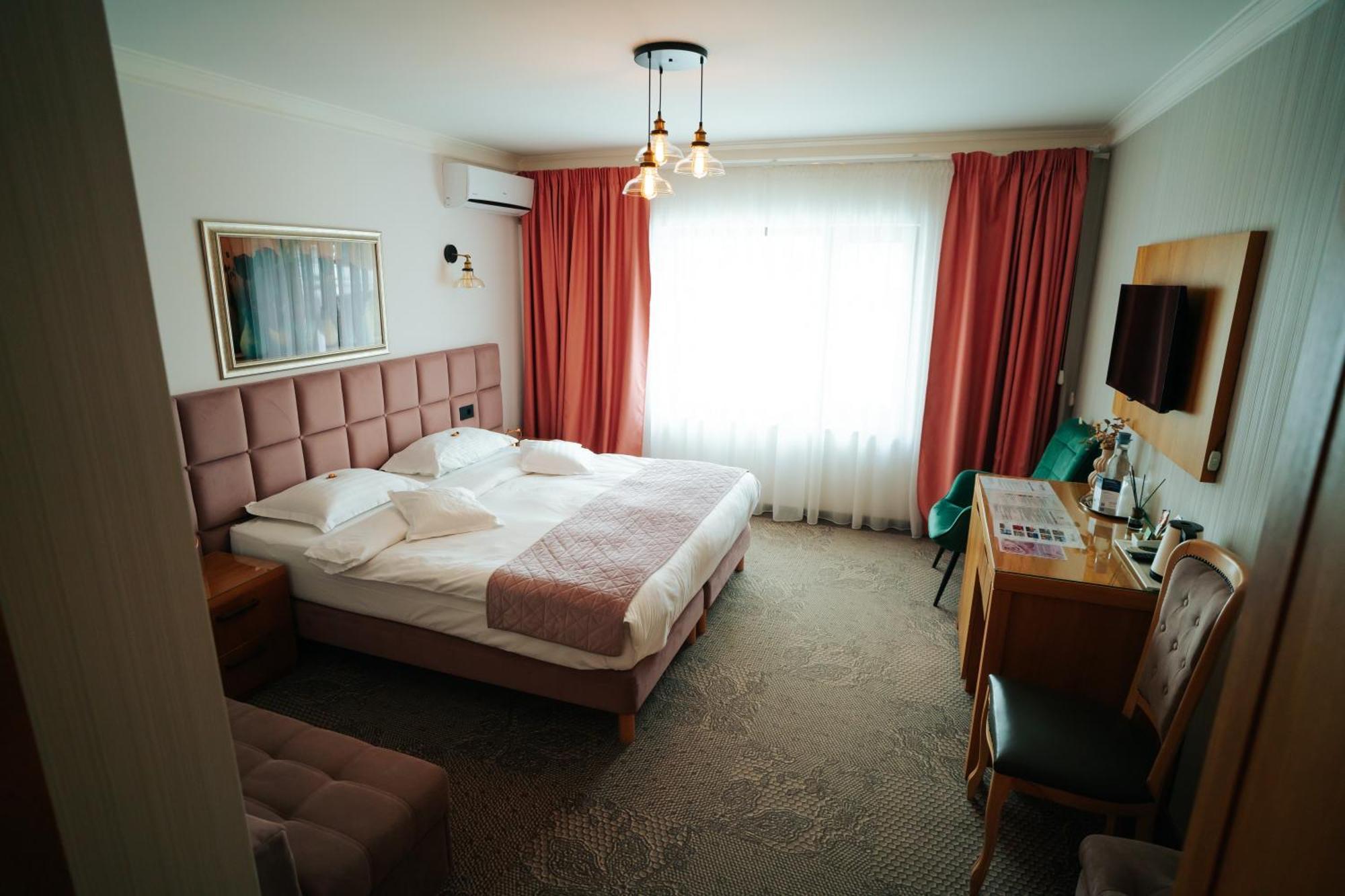 Hotel Roser House Boutique - Pe Malul Lacului Colibiţa Eksteriør bilde